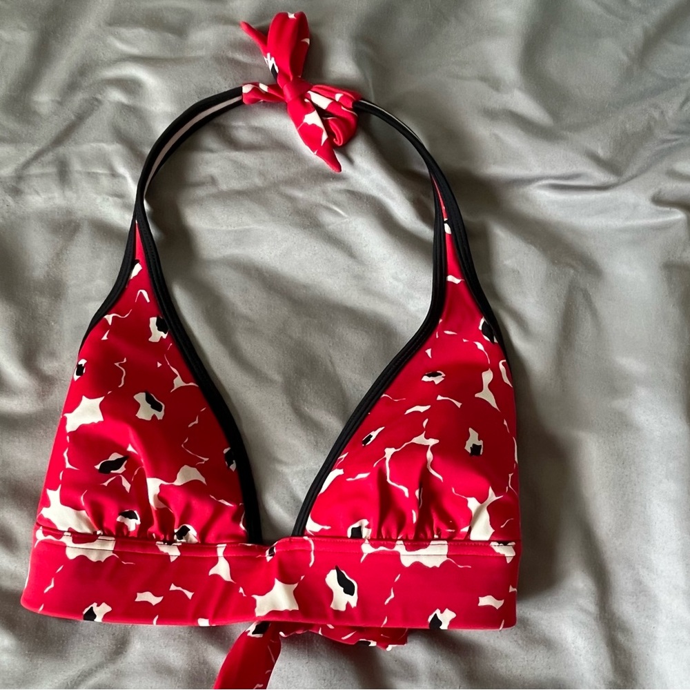 Victoria’s Secret red floral push-up bikini top (M)